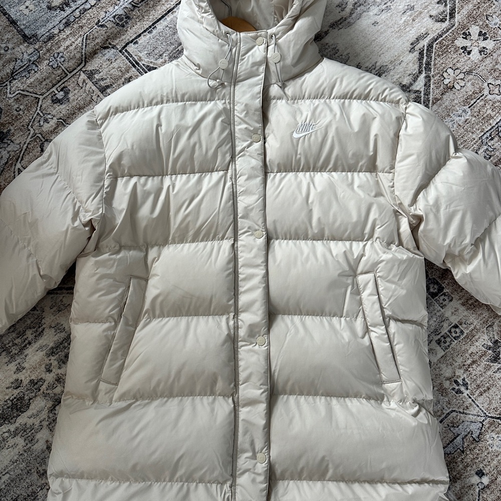 Nike Puffer Jacket in Light Cream puffy